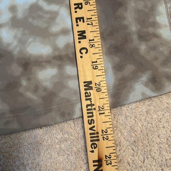 NWT Mountain Hardwear Crater Lake Longsleeve Crop - Women's, Dunes Spore Dye, L - Picture 10 of 11